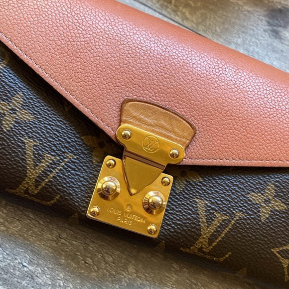 Louis Vuitton Pink Pallas Wallet 💕 - Picture 10 of 15